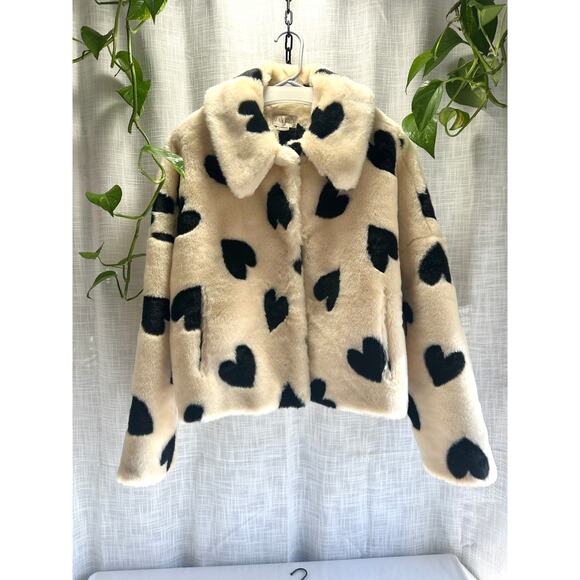 Jayley Lola Love Faux Fur Cropped Jacket Heart Pattern Cream Black- Size Sm/Med - Picture 3 of 14